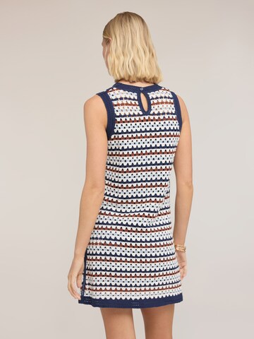 Robe MOTIVI en bleu