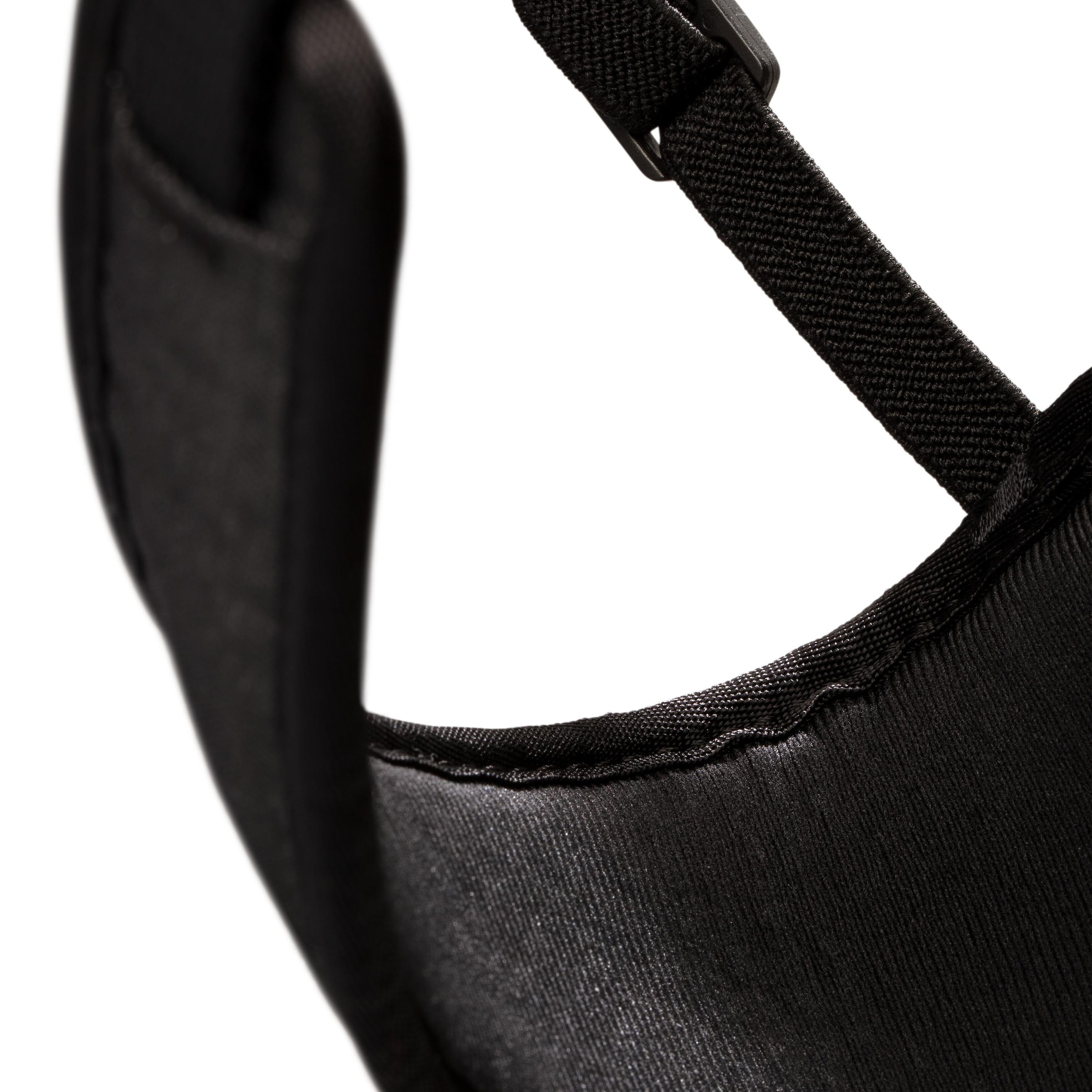 MAMMUT Outdoor Equipment in Black