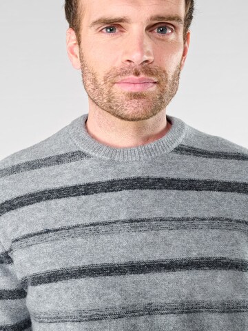 Pull-over 'Dunite' Le Temps Des Cerises en gris