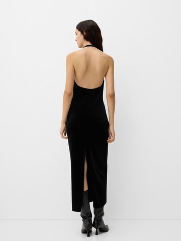 Rochie de la Bershka pe negru