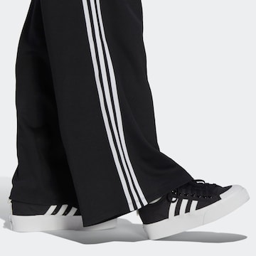 Wide leg Pantaloni 'Adicolor Classics' di ADIDAS ORIGINALS in nero