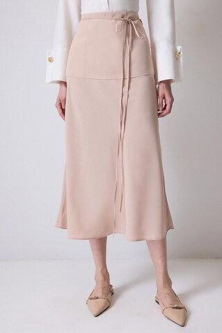 Touche Prive Skirt in Beige: front