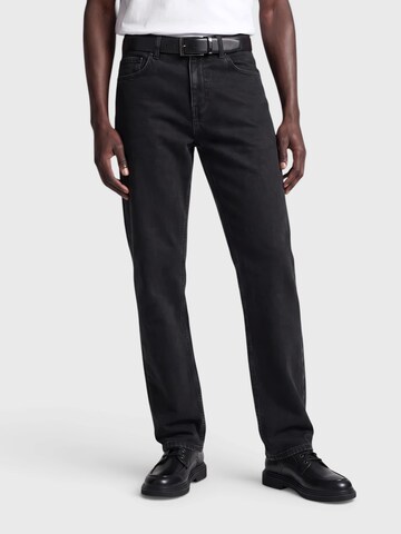 TRAPP Regular Jeans in Black: front