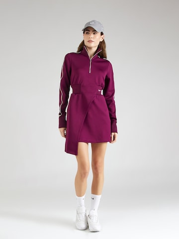 Nike Sportswear - Vestido em roxo: frente