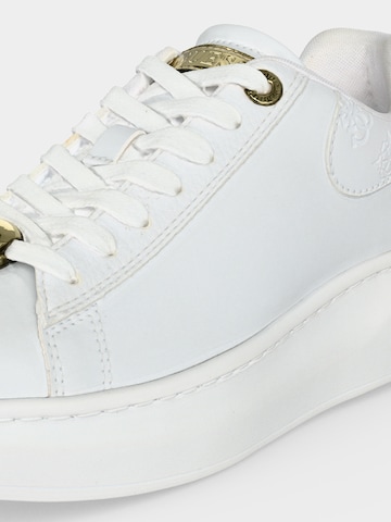 GUESS Sneaker 'Fireup' in Weiß