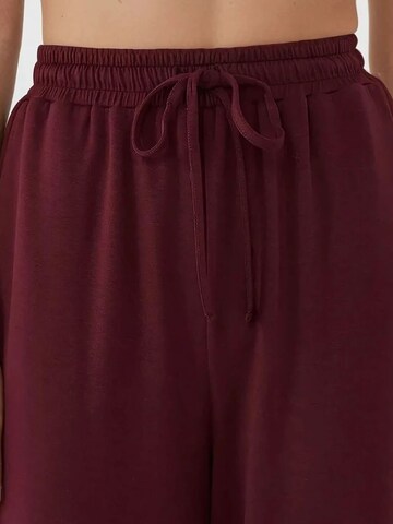 Hiccup Wide Leg Hose in Rot