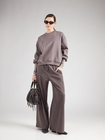 WEEKDAY Sweatshirt 'Essence Standard' in Beige
