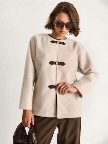 Veste mi-saison Bianco Lucci en beige : devant