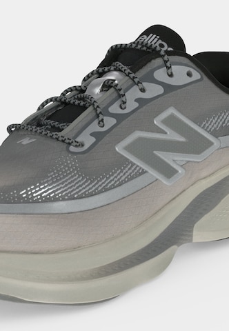 Chaussure de course 'Ellipse v1' new balance en gris