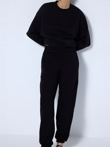 Touche Prive Sweatsuit in Black
