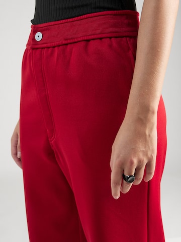 G-Star RAW Zvonové kalhoty Kalhoty 'Stray' – červená