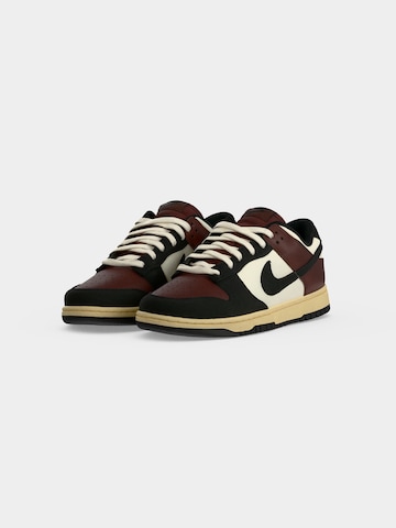 Nike Sportswear Sneakers laag 'DUNK LOW RETRO' in Bruin
