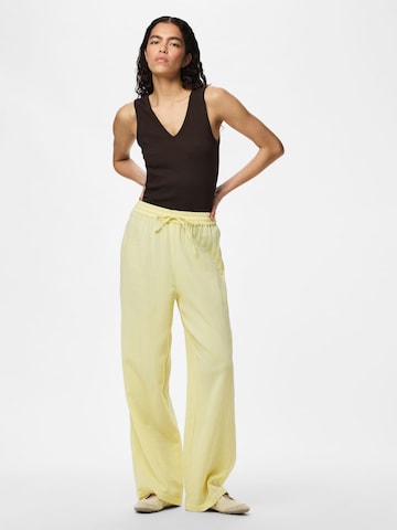 Wide Leg Pantalon PIECES en jaune : devant