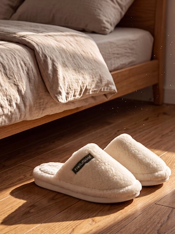 Freiluftkind Slippers 'Homie' in White
