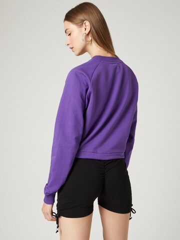 VIERVIER Sweatshirt 'Nala' in Purple