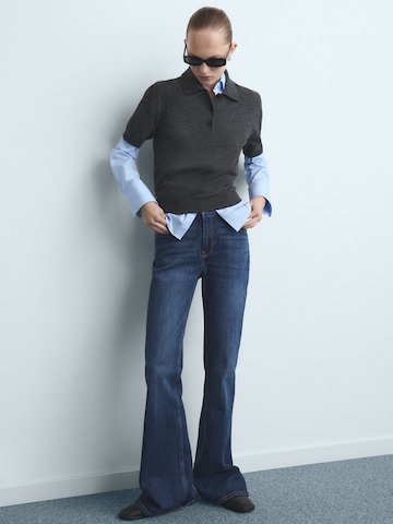 MANGO Разкроени Дънки 'VIOLETA' в синьо