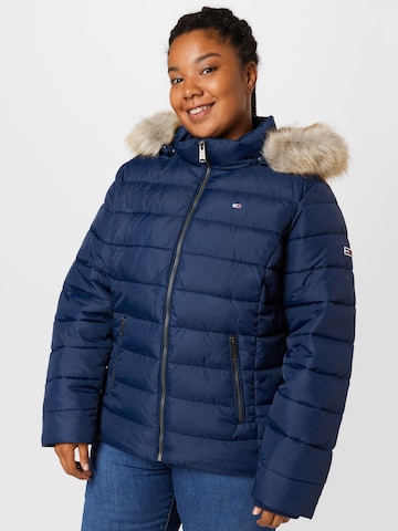 Tommy Jeans Curve Vinterjakke i blå: forside