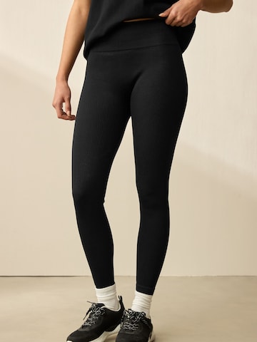Skinny Leggings Next en noir : devant