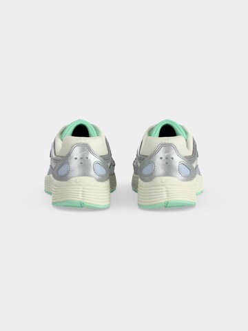 Nike Sportswear Кроссовки 'P-6000' в Белый