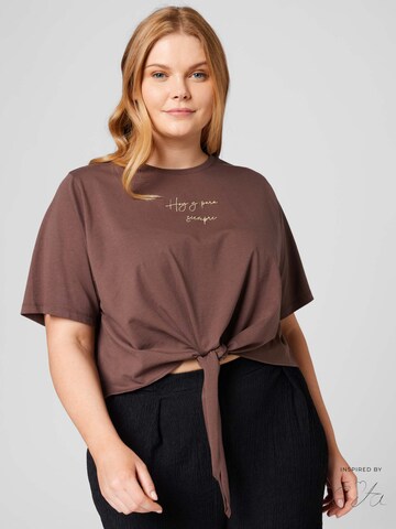 T-shirt 'Sierra' Guido Maria Kretschmer Curvy en marron : devant