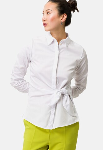 Camicia da donna di zero in bianco: frontale