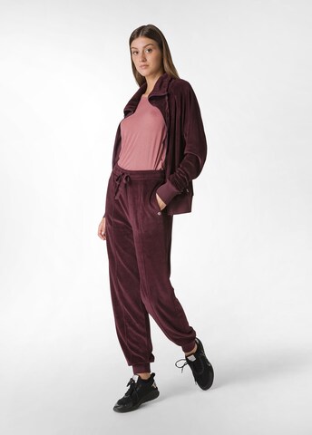 DEHA Tapered Sportbroek in Rood