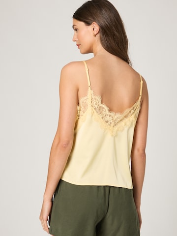 Guido Maria Kretschmer Women Top 'Lynn' in Yellow