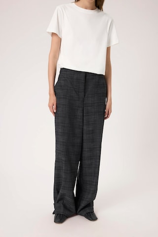 Wide Leg Pantalon 'SLEvonne' SOAKED IN LUXURY en gris : devant