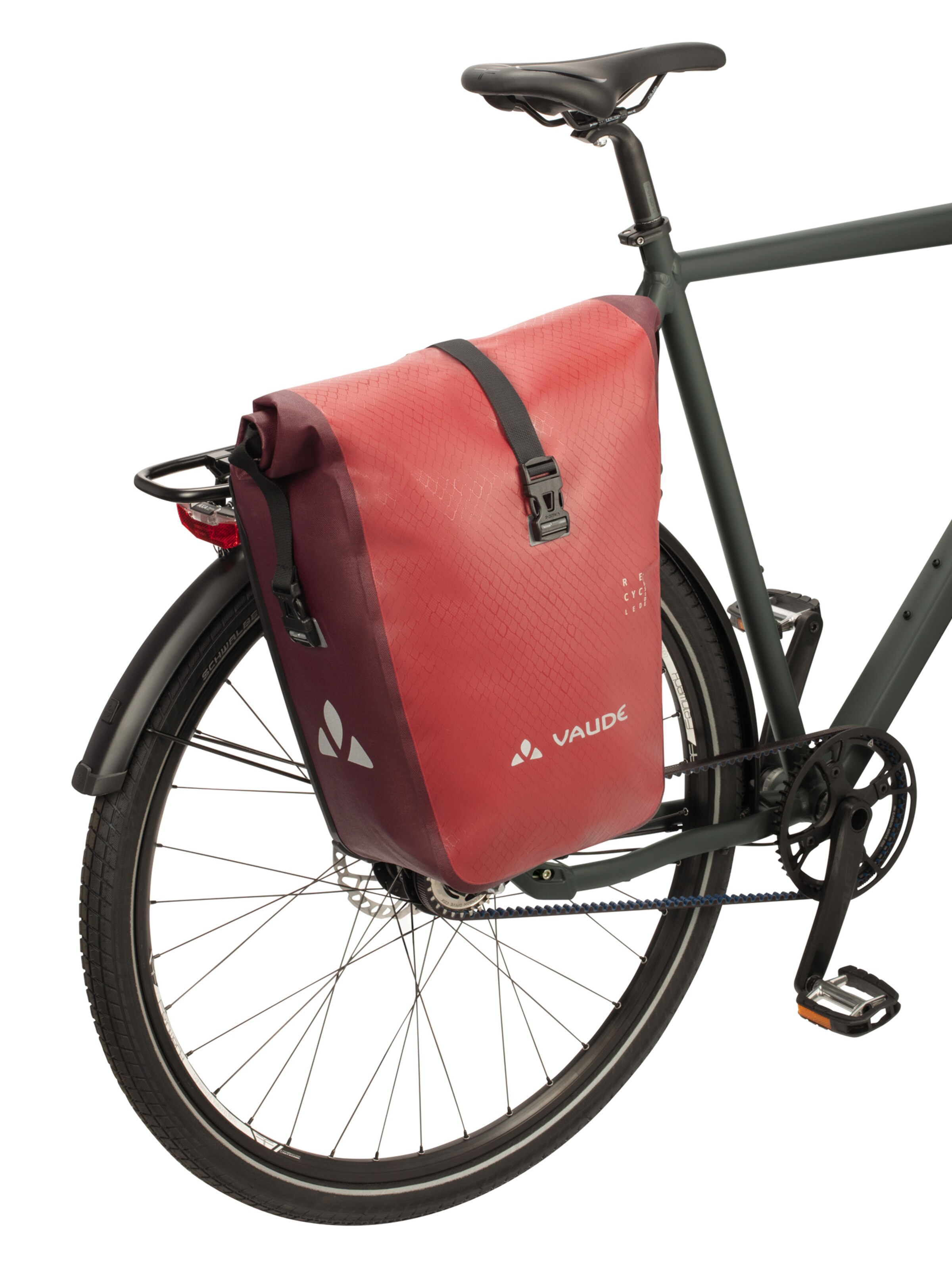 VAUDE Sports Bag 'Aqua Back' in Red