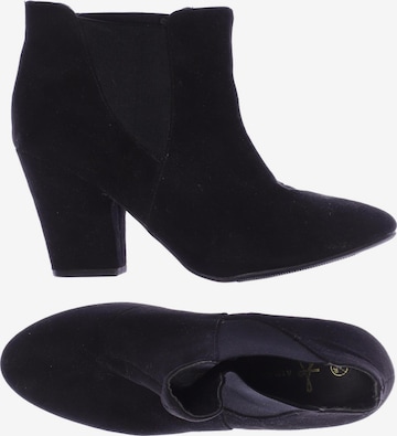 Atmosphere Dress Boots in 39 in Black: front