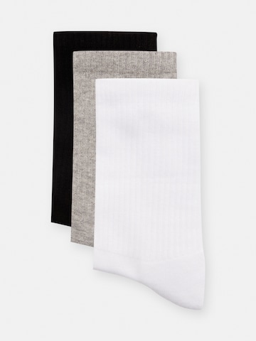Pull&Bear Socken in Grau