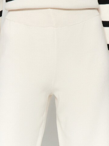 Trendyol Hausanzug in Beige