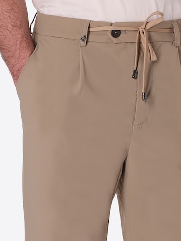 Distretto12 Tapered Chino 'Rio T.Active' in Beige