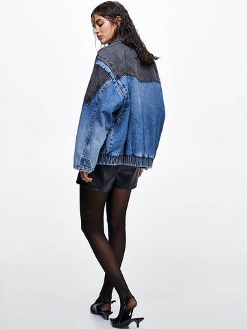 Pull&Bear Between-Season Jacket in Blue