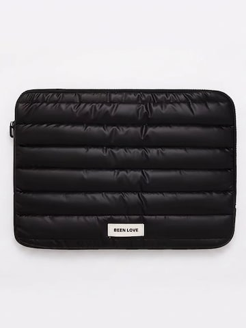 MEVYRA Laptoptasche in Schwarz: Vorderseite