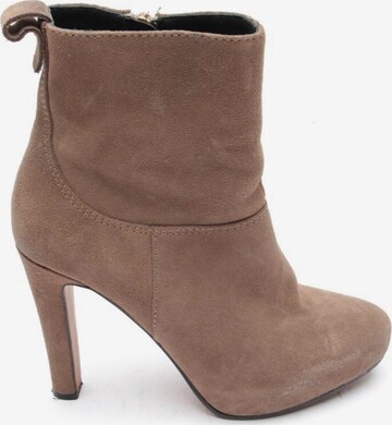BOSS Dress Boots in 37 in Brown: front