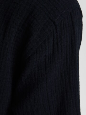 Bershka Comfort Fit Hemd in Schwarz