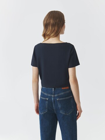 TATUUM - Blusa em azul
