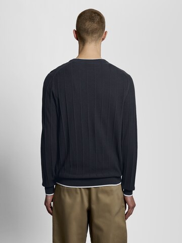 Lyle & Scott Sweater in Blue