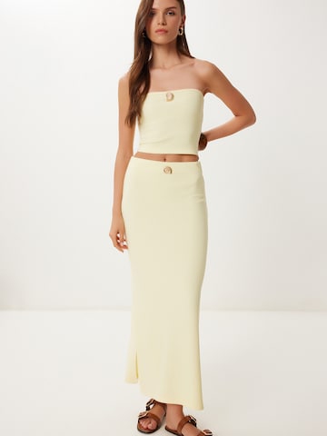 Costume Happiness İstanbul en jaune : devant