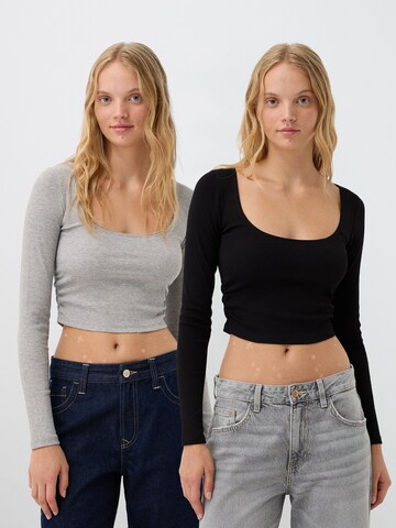 Bershka Koszulka w kolorze szary: przód