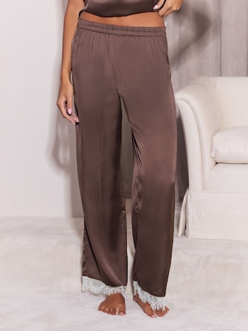 Pijama de la Lipsy pe maro