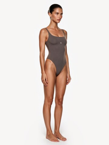 GOD SAVE QUEENS Bodi 'Second Skin Square-Neck Bodysuit' | rjava barva