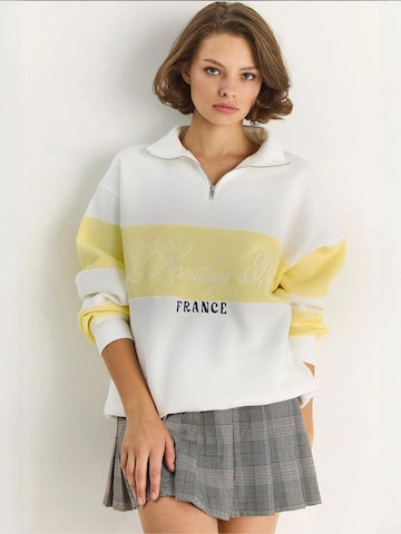 Sweat-shirt Bianco Lucci en blanc : devant