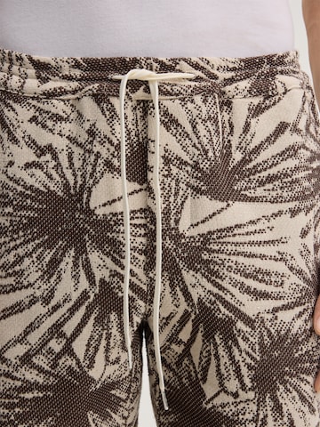 STRELLSON Regular Trousers in Brown