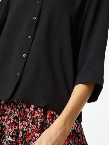 JDY Blouse 'Capote' in Black