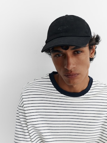 Pull&Bear Lippalakki 'STWD' värissä musta
