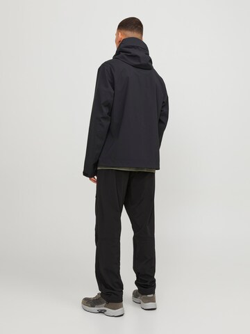 Veste mi-saison 'JCOTrail' JACK & JONES en noir