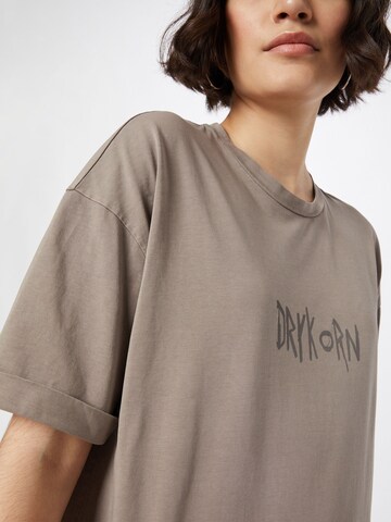 DRYKORN Shirt 'DRYKORN x ABOUT YOU THILO_CONSCIOUS' in Braun
