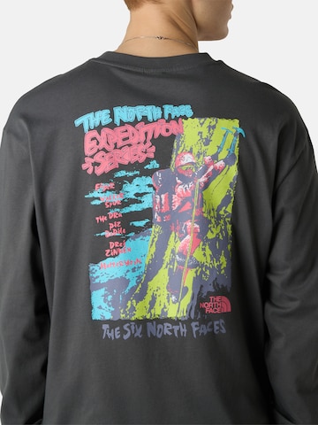 THE NORTH FACE Bluser & t-shirts 'Expedition Celebration' i grå